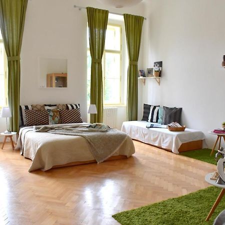 פראג Wellness Apartments Florenc מראה חיצוני תמונה