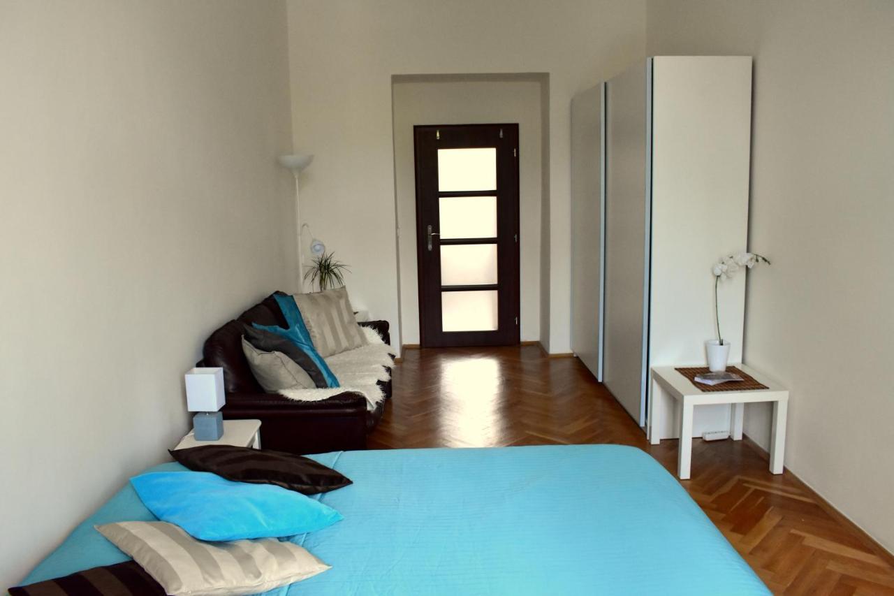 פראג Wellness Apartments Florenc מראה חיצוני תמונה